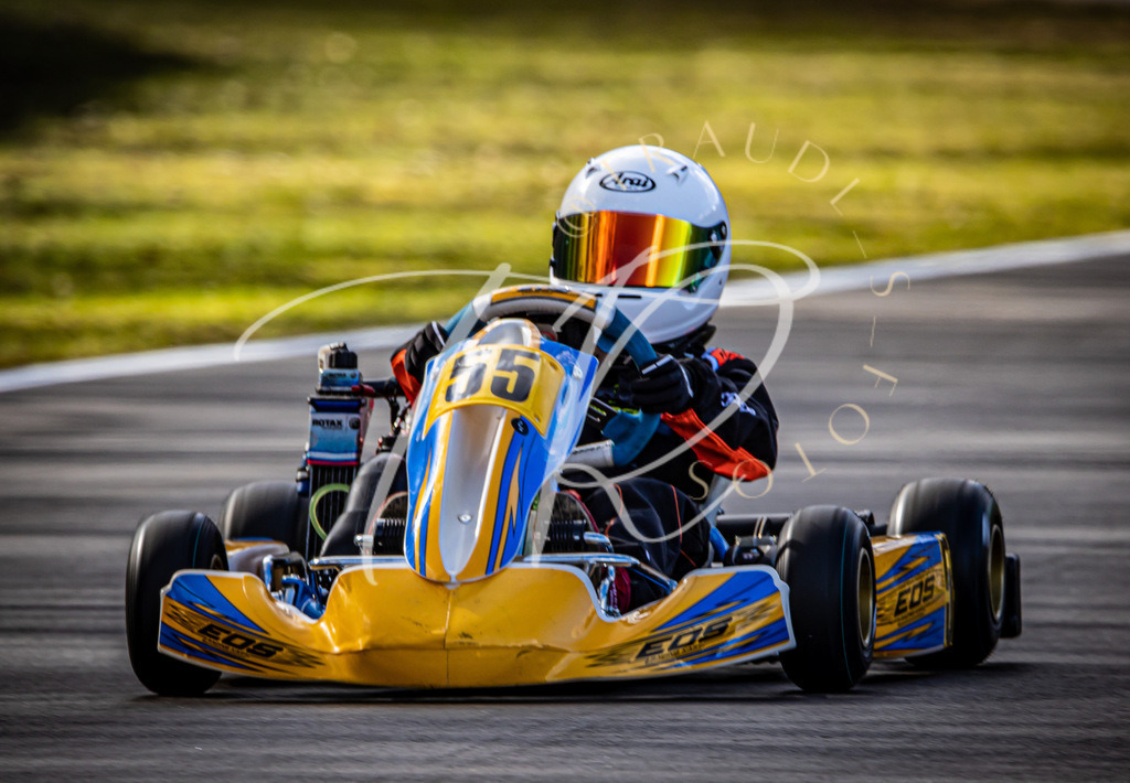 06E38E94-2173-4494-A80D-995D07090817 | traudl_s_fotos