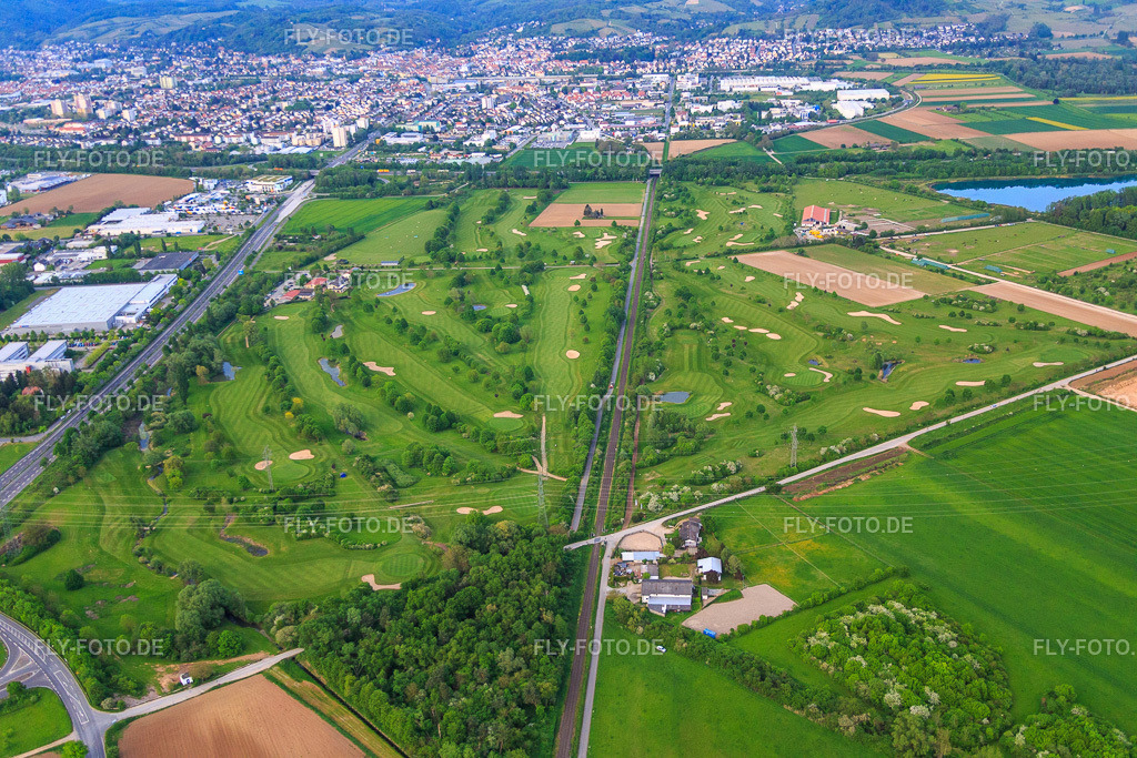 Golfplatz des Golf-Club Bensheim e.V. http://www.golfclub-bensheim.de/ | Luftbild: Golfplatz des Golf-Club Bensheim e.V. http://www.golfclub-bensheim.de/ in Bensheim im Bundesland Hessen in Deutschland. Foto: IMG_088342.jpg vom 09.05.2016 durch Werner Riehm/FLY-FOTO.de - Realisiert mit Pictrs.com