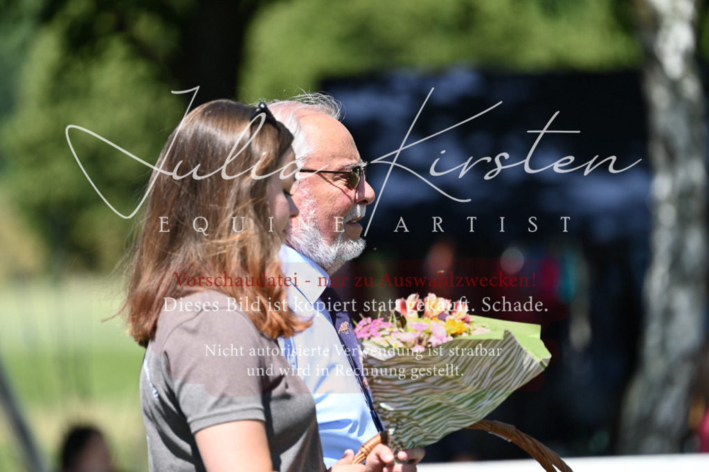 DSC_0869 | Pferde- und Turnierfotografie in Westsachsen. Pferdeportraits, Auftragszeichnungen und intuitive Kunst.