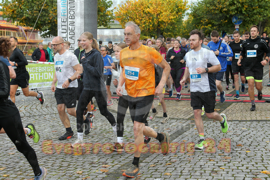 241020_0920_EX1_6962 | Sportfotografie im Rhein-Sieg Kreis, Köln, Bonn, NRW, Rheinland Pfalz, Hessen, etc. Unser Tätigkeitsfeld umfasst den Laufsport vom Volkslauf über den Marathon, Duathlon, Triathon bis zum Ultralauf wie Kölnpfad Ultra oder Schindertrail.