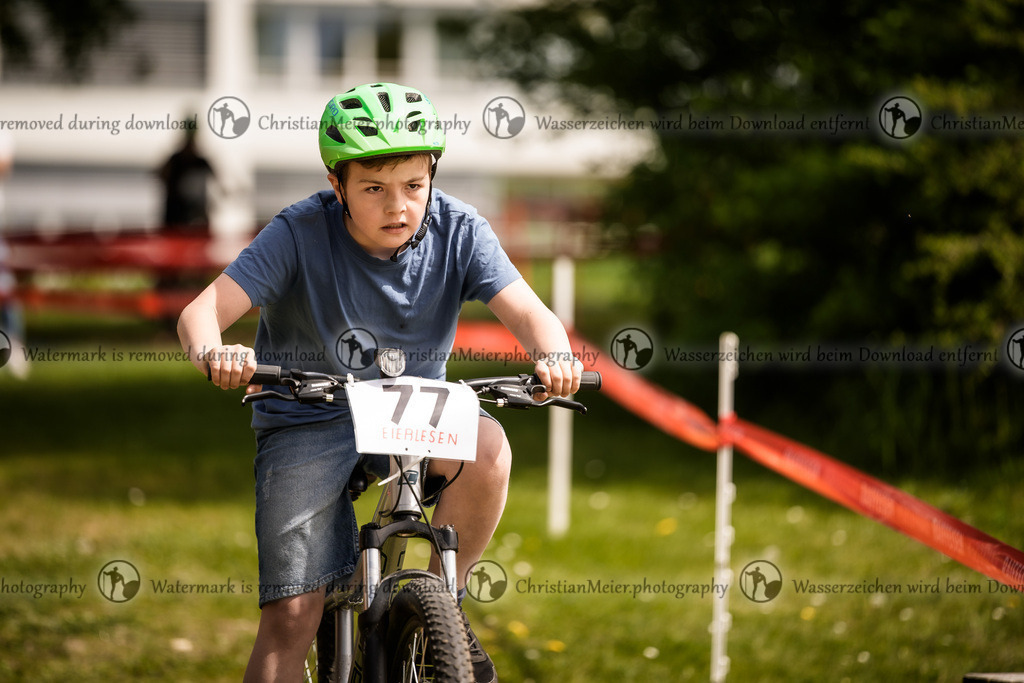 Eierlesen 2026 | Sie wurden bei einem Event oder Sportanlass fotografiert? Hier finden sie ihre Bilder! - Realisiert mit Pictrs.com