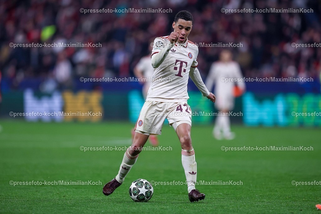UCL11032502485 | 11.03.2025, Fußball, UEFA Champions League, Bayer 04 Leverkusen - FC Bayern München, Achtelfinale Rückspiel, BayArena, Saison 2024 2025: Jamal Musiala (FC Bayern #42)DFB regulations prohibit any use of photographs as image sequences and or quasi-video.
