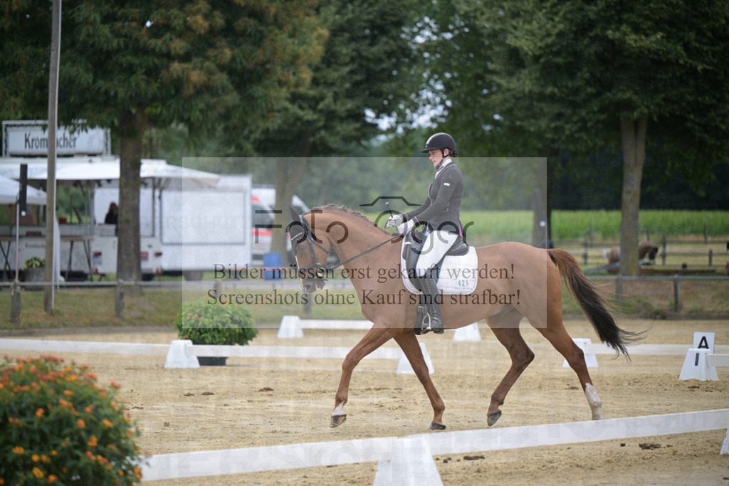 DOS_7181 | Entdecke hochwertige Reitturnierfotos von Foto Oger. Professionell, emotional und authentisch – jetzt Lieblingsmomente im Shop bestellen.Deutschlandweite Turnierfotografie. - Realisiert mit Pictrs.com
