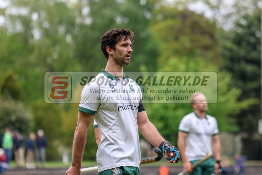 MJ_2023-05-20-HTCU-MSC-27 | Lukas Windfeder (Uhlenhorst Mülheim #6), Uhlenhorst Mülheim - Münchner SC am 1.10.2022 im Waldstadion, Mülheim a. d. Ruhr