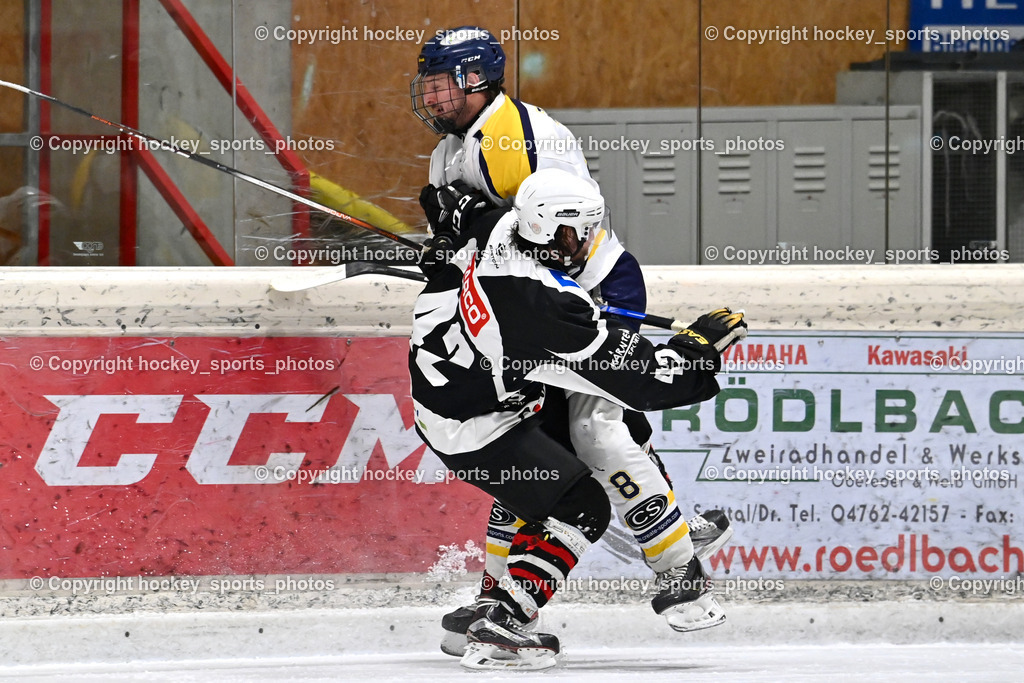 EC Tigers Paternion vs. Tarco Wölfe II | #42 Miklauc Felix Tarco Wölfe II, #8 Ortner Sandro EC Tigers Paternion, EC Tigers Paternion vs. Tarco Wölfe II, EC Tigers Paternion vs. Tarco Wölfe II am 19.12.2024 in Spittal an der Drau (Eissportzentrum Spittal), Austria, (Photo by Bernd Stefan)