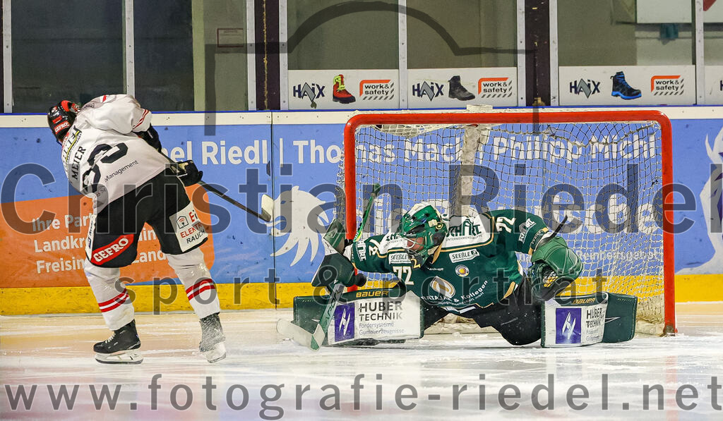 2026-02-08_058_TSV_Erding_gegen_ECDC_Memmingen_Indians | Erding, Deutschland, 08.02.2026:Eishockey, Oberliga Süd 2025 / 2026, 45. Spieltag, TSV Erding gegen ECDC Memmingen Indians, Endergebnis: Torwart David Zabolotny (Erding Gladiators, #72)Foto: Christian Riedel / fotografie-riedel.net