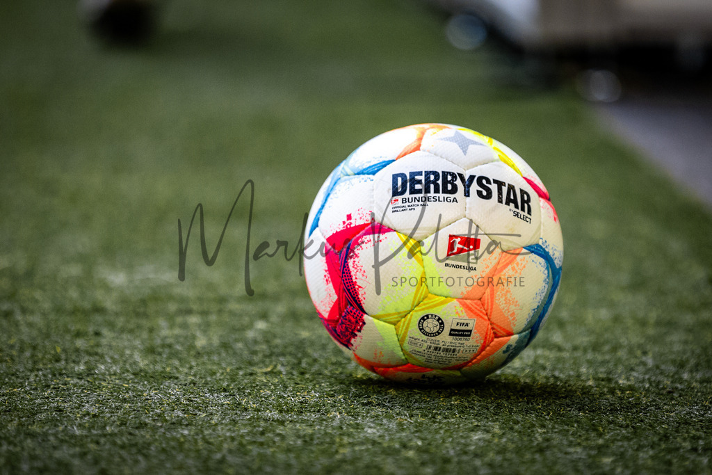 Fortuna Düsseldorf vs. Karlsruher SC | Düsseldorf, 30.04.2023: 2. Bundesliga, 30. Spieltag, Fortuna Düsseldorf gegen Karlsruher SC in der Merkur Arena in Düsseldorf. Foto: sportfotografie.ms | Markus Paletta - Realisiert mit Pictrs.com