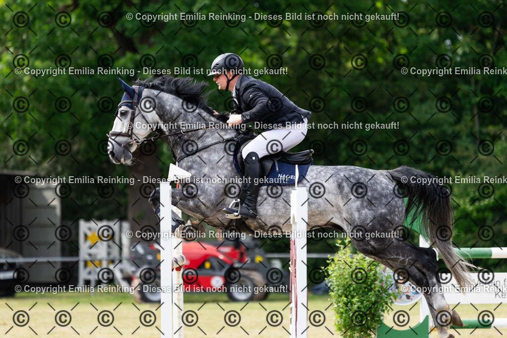 CL5A8150 | Emilia Reinking Fotografie - Realisiert mit Pictrs.com