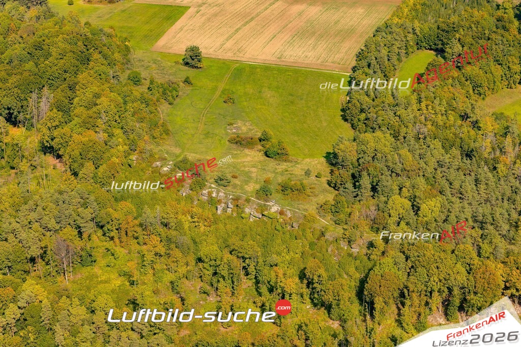 Luftbild Vs Google Maps  Roschlaub  Scheßlitz -Das Luftbild wurde 2025 vom UL-Flugzeug heraus erstellt ( keine Drohne ) - Hochauflösende Luftaufnahme -Nicht vergleichbar mit Google Maps oder Satelittenbilder- Die Geschenkidee !Mit Lizenz und Bildrechte bestellbar
