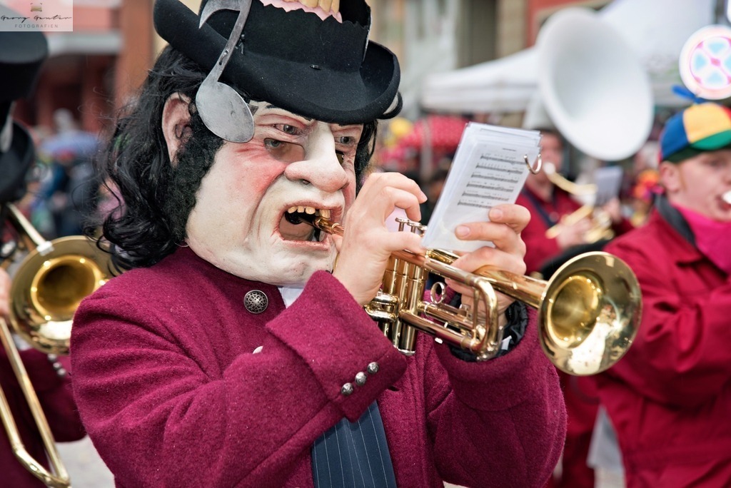 Fasnacht _24-194-RA | Fotoblog Schwarzwald, Foto Blog Wiesental, Pfaffenberg, Winterzauber, Zeller Bergland, Zell im Wiesental, Fotoblog Wiesental, Landschaftsfotos, Bilder Wiesental, Natur, Naturbilder, Fastnacht, Zeller Fastnacht, Zeller Fasnacht, Zeller Bergland, Belchen, - Realisiert mit Pictrs.com