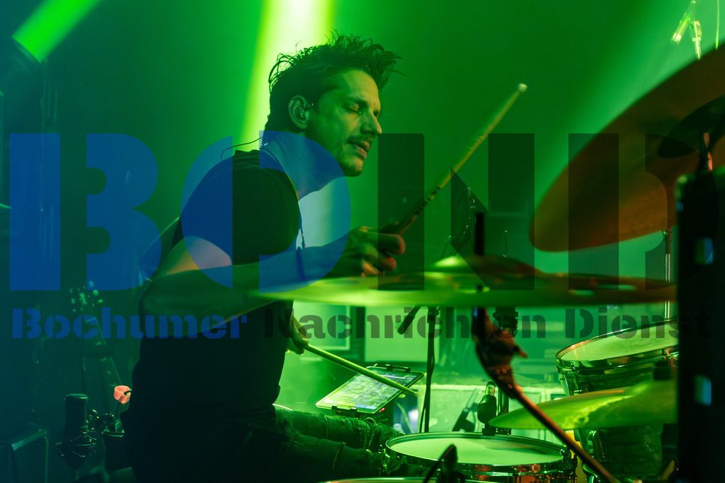 SES_NURDIO20250102-82 | bond - Realisiert mit Pictrs.com