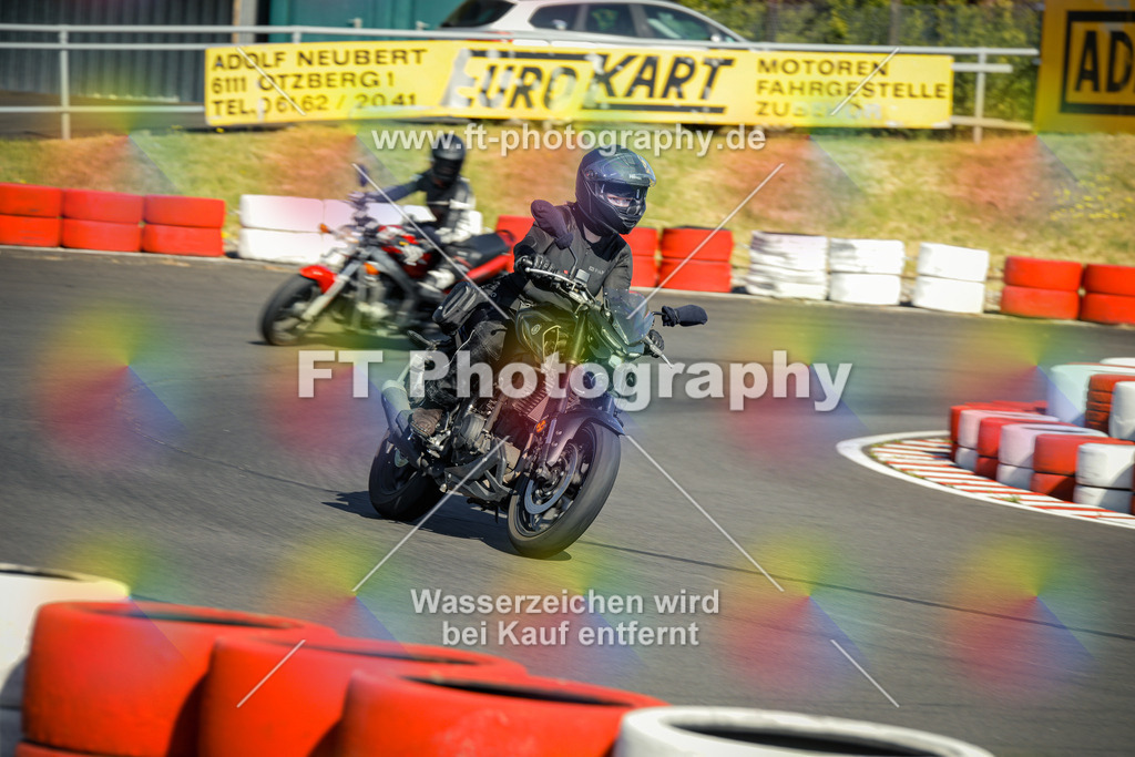 OBK_Mai_Martina_Markus-10260 | Hier findet Ihr Bilder von Touristenfahrten auf der Nürburgring Nordschleife oder von anderen Veranstaltungen die ich besucht habe. Viel Spass beim Durch Schauen 