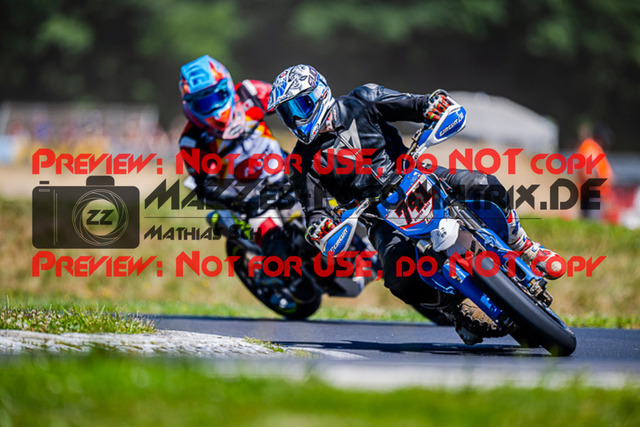 MaZZes_FotoMatrix_220702_9354 | UE40