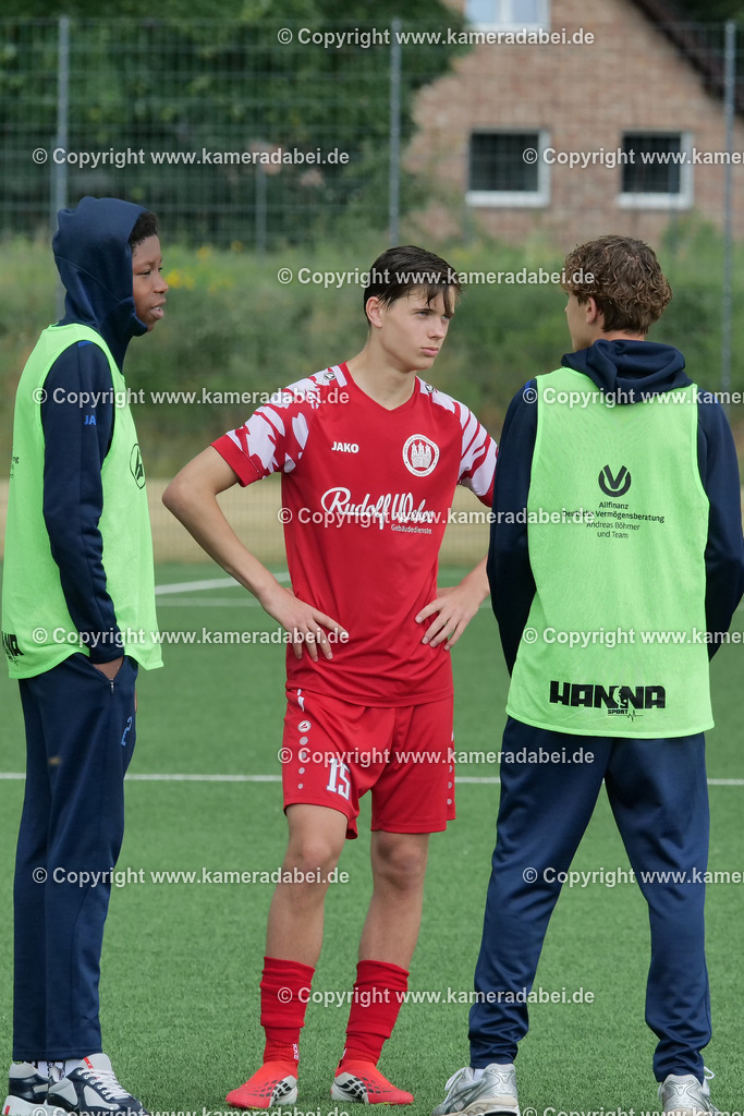 Fußball : C-Junioren : Aufstieg Regionalliga West : SUS 09 Dinslaken - Vfb 03 Hilden am 04.06.2026 in Dinslaken | Fußball : C-Junioren : Aufstieg Regionalliga West : SUS 09 Dinslaken (rotr Trikots)- Vfb 03 Hilden (weiße Trikots) am 04.06.2026 in Dinslaken - Realisiert mit Pictrs.com