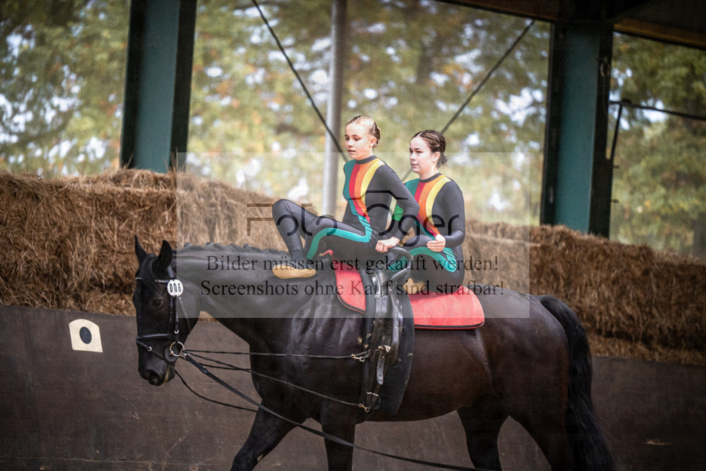 DOS_0238 | Entdecke hochwertige Reitturnierfotos von Foto Oger. Professionell, emotional und authentisch – jetzt Lieblingsmomente im Shop bestellen.Deutschlandweite Turnierfotografie. - Realisiert mit Pictrs.com