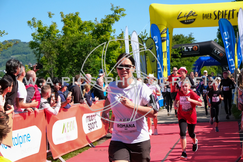 ..... | LINZ,AUSTRIA,27.April 24, Int. 3 Brückenlauf Linz  , Image shows: Photo: WAPICS / Michael ring