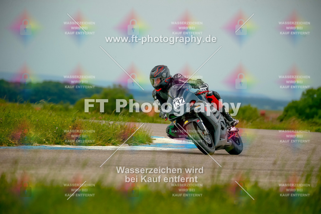 _MOT1955 | Hier findet Ihr Bilder von Touristenfahrten auf der Nürburgring Nordschleife oder von anderen Veranstaltungen die ich besucht habe. Viel Spass beim Durch Schauen 