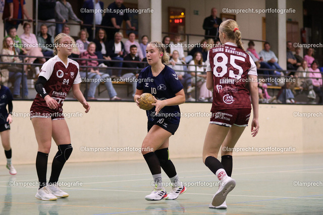 Handball I Juniorinnen I Saison 2026-2027 I Oberliga Schleswig-Holstein I 3. Spieltag I HSG Kalkberg 06 - TSV Bargteheide 218 | Lennya Putzig (10, HSG Kalkberg 06) - Realisiert mit Pictrs.com