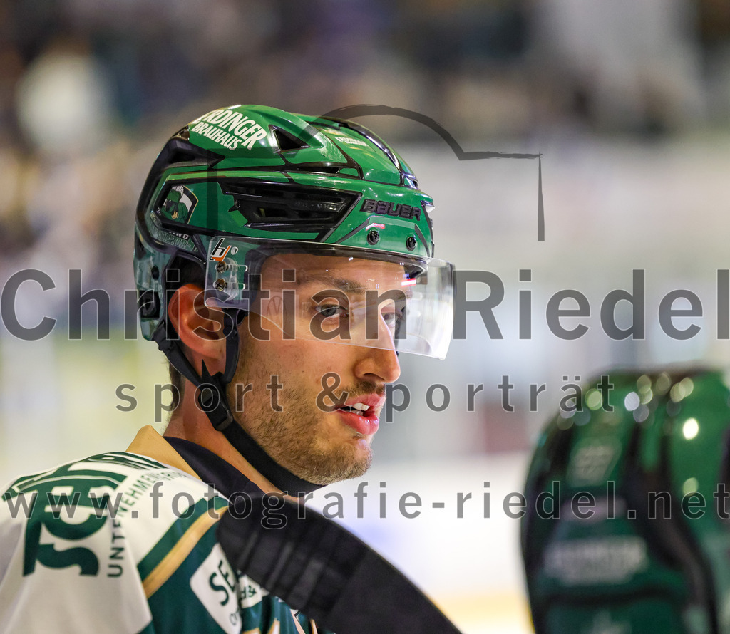 2025-09-26_015_TSV_Erding_gegen_SC_Riessersee | Erding, Deutschland, 26.09.2025:Eishockey, Oberliga Süd 2025 / 2026, 3. Spieltag, TSV Erding gegen SC Riessersee, Endergebnis: 3:5Bastian Cramer (Erding Gladiators, #34)Foto: Christian Riedel / fotografie-riedel.net
