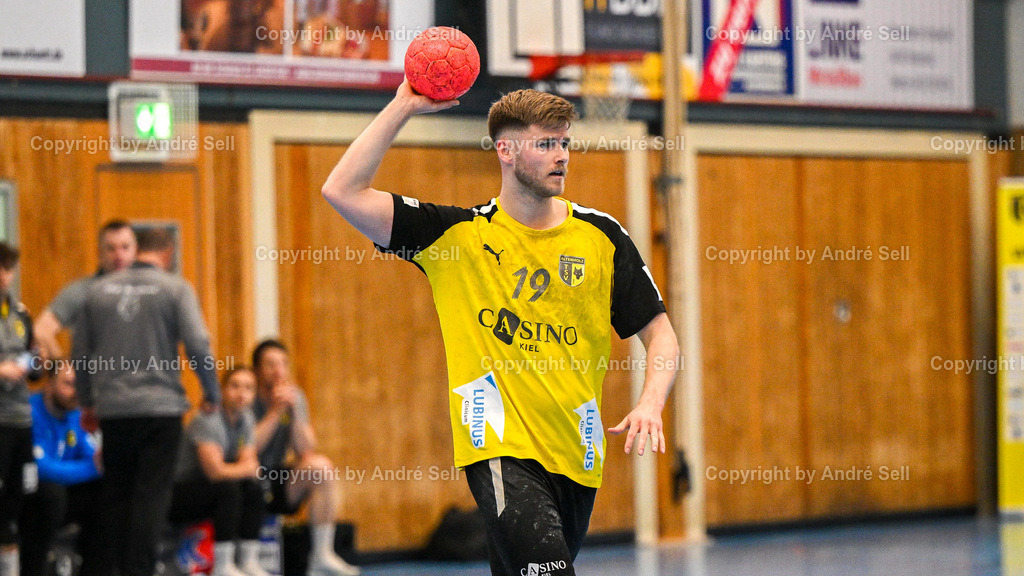 TSV Altenholz vs EHV Aue | Hannes Glindemann (TSVA #19) in seinem letzten Heimspiel / Handball 3. Liga Nord-Ost Männer 2025/2026 / TSV Altenholz vs EHV Aue / Edgar-Meschkat-Halle / Altenholz / 18.04.26 - Realisiert mit Pictrs.com