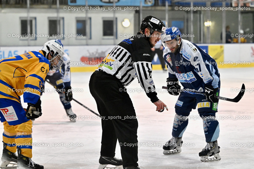 ESC SOCCERZONE STEINDORF vs. 1. EHC ALTHOFEN | Wucherer Gerald Referee, #67 Schettina Kevin 1. EHC ALTHOFEN, #57 Wilfan Franz ESC Steindorf, ESC SOCCERZONE STEINDORF vs. 1. EHC ALTHOFEN, ESC SOCCERZONE STEINDORF vs. 1. EHC ALTHOFEN am 28.02.2025 in Steindorf (Ossiachersee Halle), Austria, (Photo by Bernd Stefan)