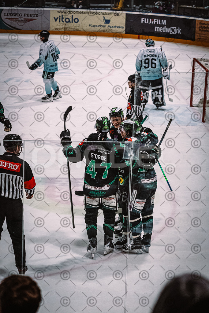 Alligators_vs_Lindau_21_12_2025-079 | Höchstadt Alligators Fotogalerie: Eishockey-Action aus Franken. Professionelle Spielfotos, Portraits & Stadionbilder zum Download. Jetzt entdecken! - Realisiert mit Pictrs.com