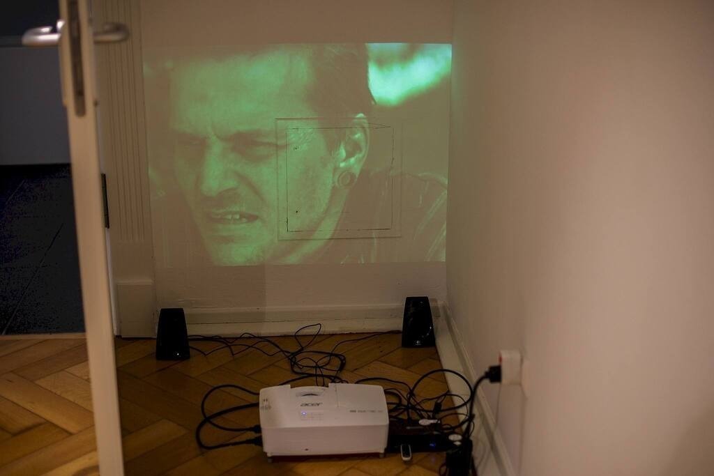 Peschkenhaus_HülleHütteHaut_131124_034 | Bildergalerie von Sport-Ereignissen aber auch von weiteren spannenden Dingen - nicht nur vom Niederrhein. In Anlehnung an den bekannten Spruch von Hanns Dieter Hüsch heißt das Motto: "Niederrhein ist überall".  - Realisiert mit Pictrs.com