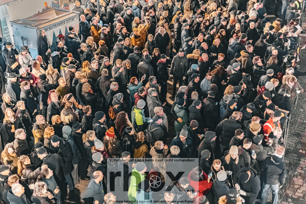 Guuggerbaum 2026 | Stimmungsvolle Fotokunst aus Luzern. Erlebe den Pilatus, den See und die Stadt Luzern in exklusiven Aufnahmen in der Fotogalerie & Shop. - Realisiert mit Pictrs.com