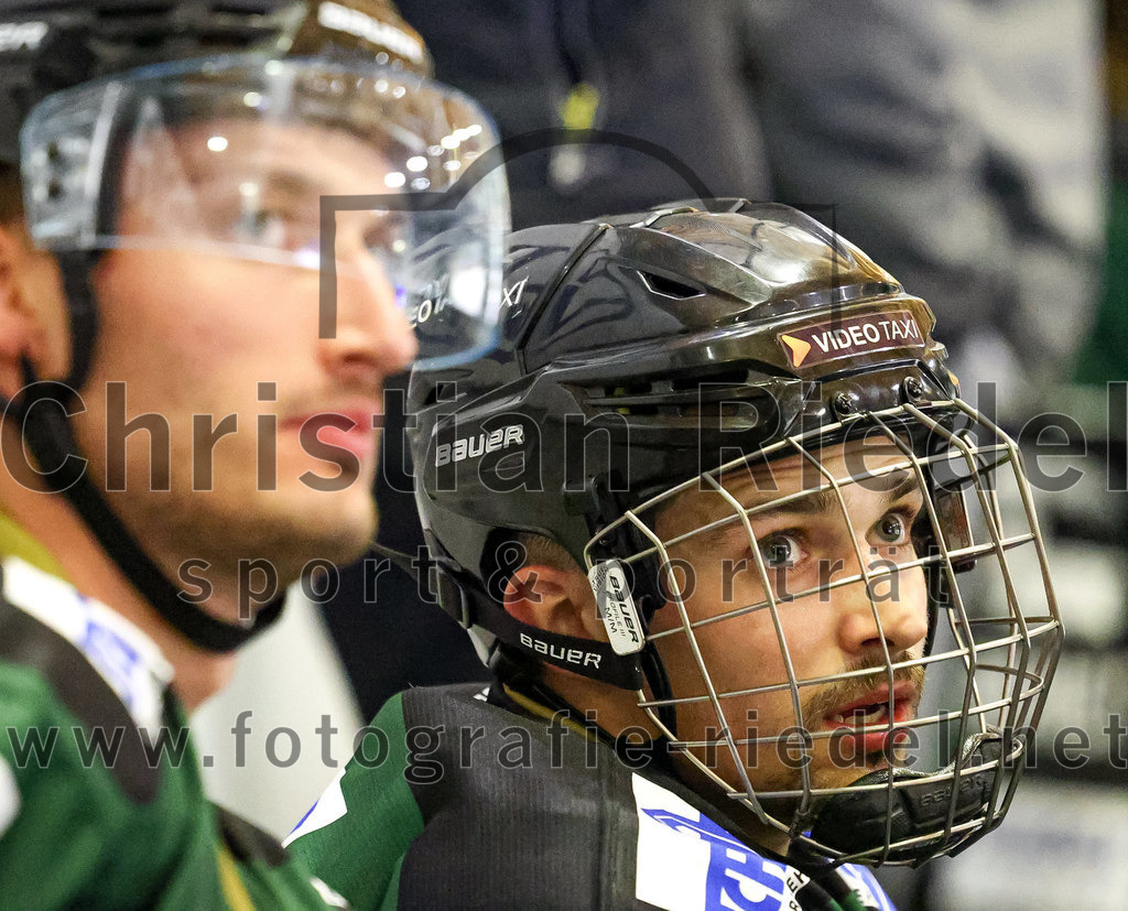 2022-09-23_156_TSV_Erding_gegen_EV_Fuessen | Erding, Deutschland, 23.09.2022:
Eishockey, Bayernliga 2022 / 2023, Testspiel, TSV Erding gegen EV Füssen, Endergebnis: 1:3

Erik Modlmayr (Erding Gladiators, #21)

Foto: Christian Riedel / fotografie-riedel.net