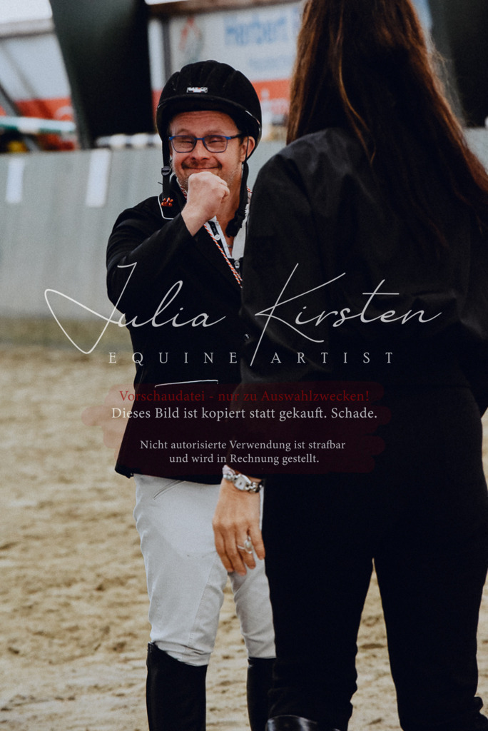 DSC_7072 | Pferde- und Turnierfotografie in Westsachsen. Pferdeportraits, Auftragszeichnungen und intuitive Kunst.