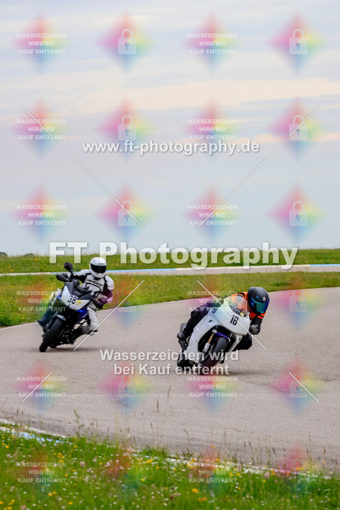 MotoTeam-1845 | Hier findet Ihr Bilder von Touristenfahrten auf der Nürburgring Nordschleife oder von anderen Veranstaltungen die ich besucht habe. Viel Spass beim Durch Schauen 