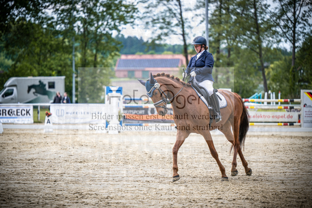 DOS_2313 | Reitturnier Venne - Realisiert mit Pictrs.com