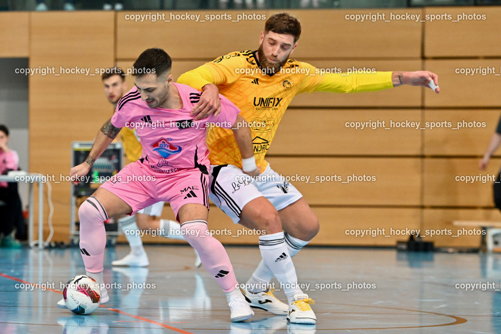 Carinthia Flamengo Futsal Club vs. FC Ljuti Krajisnici | #70 Yosifov Svetlozar Angelov Carinthia Flamengo, #17 Mirza Jatic FC Ljuti Krajisnici, Carinthia Flamengo Futsal Club vs. FC Ljuti Krajisnici, Carinthia Flamengo Futsal Club vs. FC Ljuti Krajisnici am 05.01.2025 in Klagenfurt (Ballspielhalle Viktring), Austria, (Photo by Bernd Stefan)