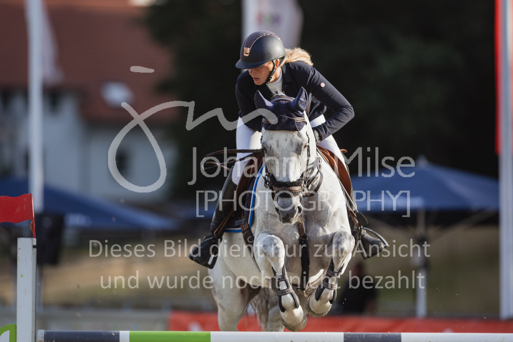 220728_BHO_ST_M1-Spr_2-807 | Deine schönsten Turniermomente als professionelle Fotos! Entdecke hochwertige Pferdesport-Fotografie im Online-Shop. Jetzt Fotos finden & bestellen!