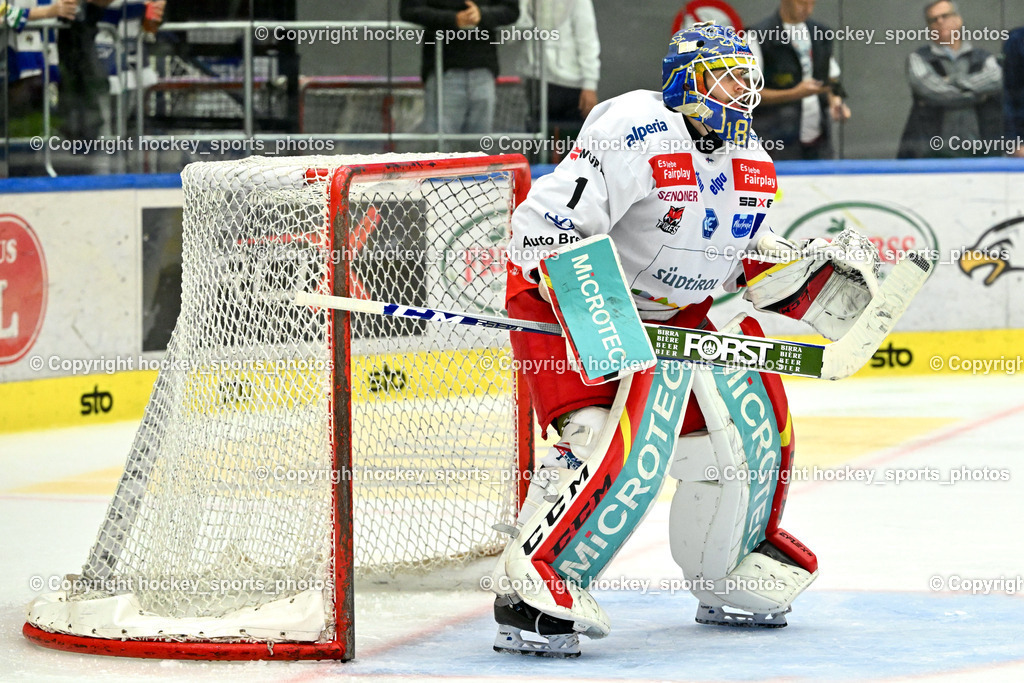 EC IDM Wärmepumpen VSV vs. HC Bozen 19.9.2023 | #1 Svedberg Niklas, win2day icehockeyleague, EC IDM Wärmepumpen - HC Bozen  am 19.09.2023 in Villach (Stadhalle Villach), Austria, (Photo by Bernd Stefan)