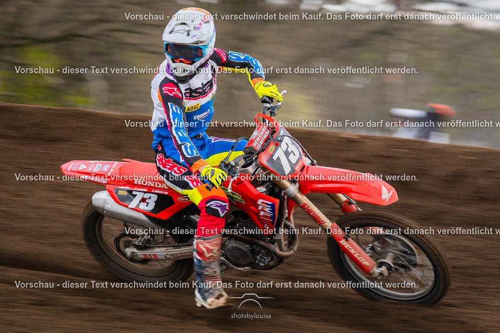 04_13_Bensdorf_MX1-3276 | Sportfotografin aus Berlin-Brandenburg mit Fokus auf Motocross. Ich halte deine sportliche Leistung und echte Emotionen auf und neben der Strecke professionell fest. Entdecke die Fotos von deinem Rennen und bestelle sie direkt hier im Shop.