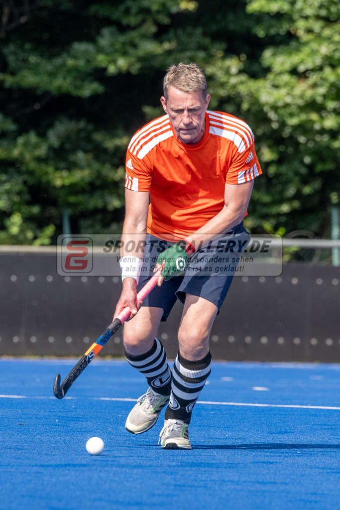 SFE_20240817_0018 | Krefeld, Deutschland, 17.08.2024:  European Cup for Recreational Hockey Players im KTHC Stadion Rot-Weiss Köln Tennis and Hockey Club am 17.08.2024 in Krefeld, Deutschland. (Foto von Stephan Fehrmann)Krefeld, Germany, 17.08.2024: European Cup for Recreational Hockey Players in KTHC Stadion Rot-Weiss Köln Tennis and Hockey Club at 17.08.2024 in Krefeld, Deutschland. (Foto from Stephan Fehrmann)