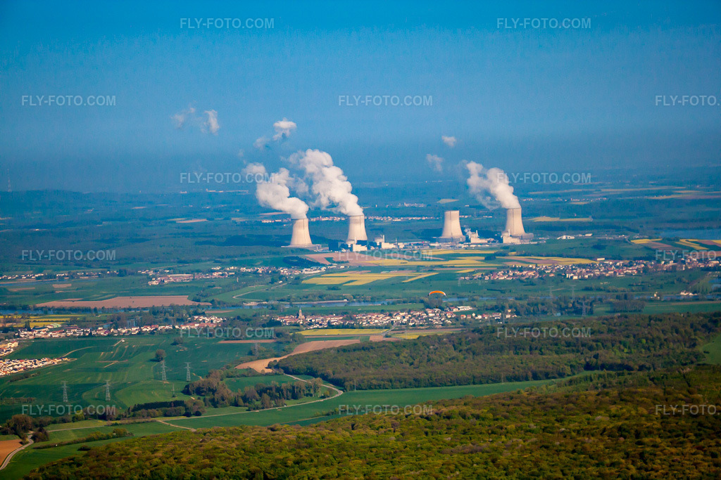 Aerial view: Nuclear Central Cattenom in Cattenom in the state Moselle, France.Photo: IMG_39689.jpg taken on 04/16/2011 by Werner Riehm/FLY-FOTO.comResolution of the original: 4752 x 3168 px