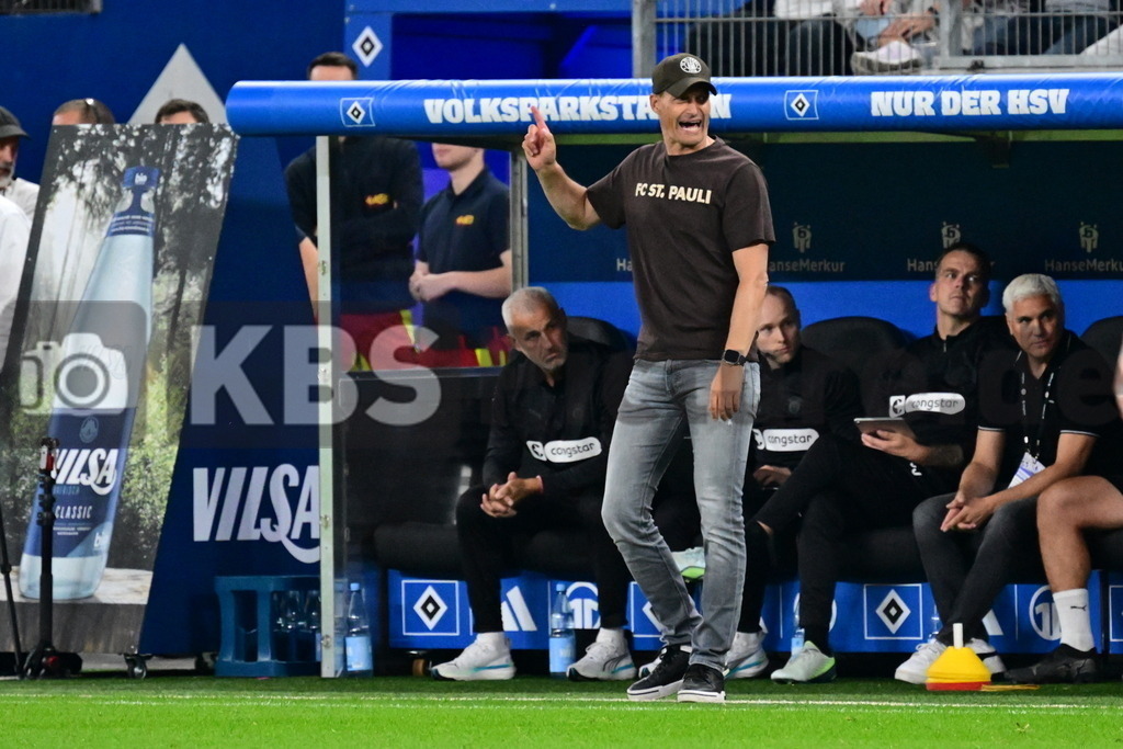 KBS Picture_HSV-FCStPauli_022 | Blessin Alexander Trainer (St.Pauli) ,Sportplatz :  Volksparkstadion,Hamburger Derby, - Realisiert mit Pictrs.com