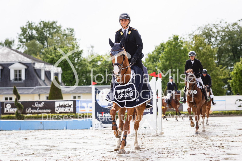 2605_MayDays_9_SprPf-M1-5j-916 | Deine schönsten Turniermomente als professionelle Fotos! Entdecke hochwertige Pferdesport-Fotografie im Online-Shop. Jetzt Fotos finden & bestellen!