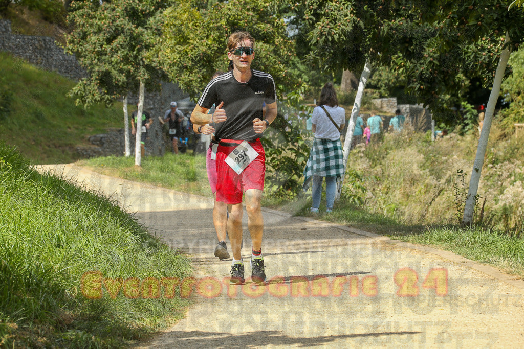 250824_1334_EX1_2862 | Sportfotografie im Rhein-Sieg Kreis, Köln, Bonn, NRW, Rheinland Pfalz, Hessen, etc. Unser Tätigkeitsfeld umfasst den Laufsport vom Volkslauf über den Marathon, Duathlon, Triathon bis zum Ultralauf wie Kölnpfad Ultra oder Schindertrail.