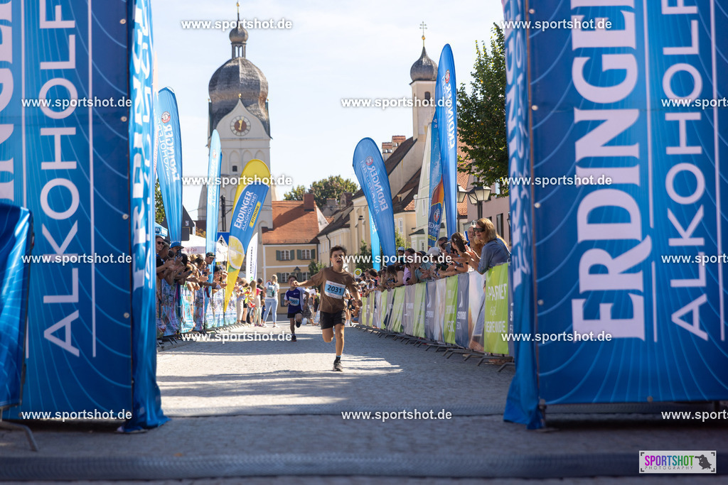 VJ__2877 | Stadtlauf Erding 2025 #stadtlauferding #erdingstadtlauf #stadtlauf_erding #laufmotivation #trisporterding #yourpictrs #sportshot_your_pictrs