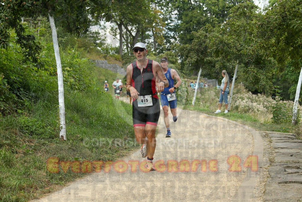 250824_1348_EX1_3720 | Sportfotografie im Rhein-Sieg Kreis, Köln, Bonn, NRW, Rheinland Pfalz, Hessen, etc. Unser Tätigkeitsfeld umfasst den Laufsport vom Volkslauf über den Marathon, Duathlon, Triathon bis zum Ultralauf wie Kölnpfad Ultra oder Schindertrail.