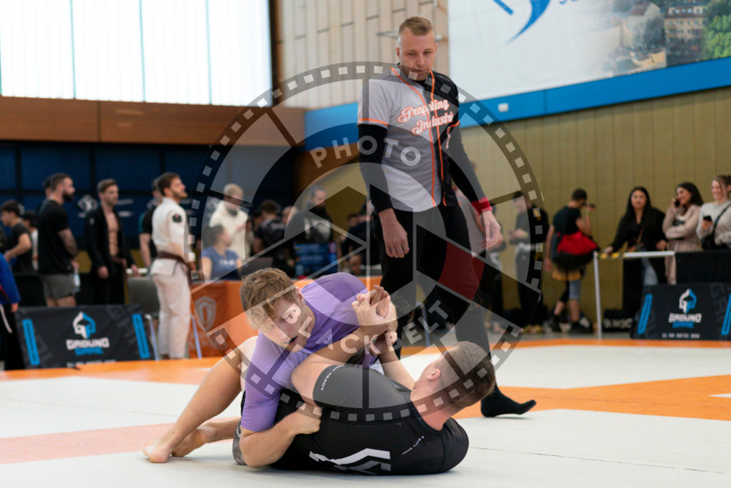 20240915PBB0078 | Athletes compete during the Grappling Industries’ grappling and Brazilian jiu-jitsu competition in Berlin, on September 15, 2024.