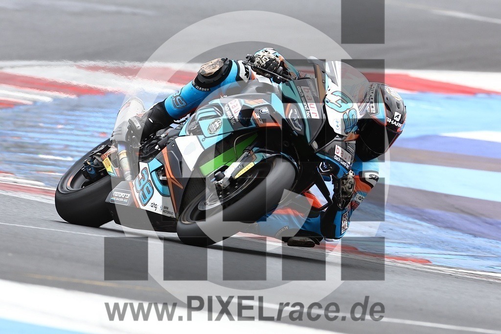 0039-20240329_01044 | Schöne Erinnerungen an spannende Momente - das festzuhalten ist unser Job. PIXELrace.de ist seit 2003 auf den Rennstrecken Europas unterwegs um die Action draußen beim Fahren und die wunderbare Stimmung imm Fahrerlager für euch einzufangen.