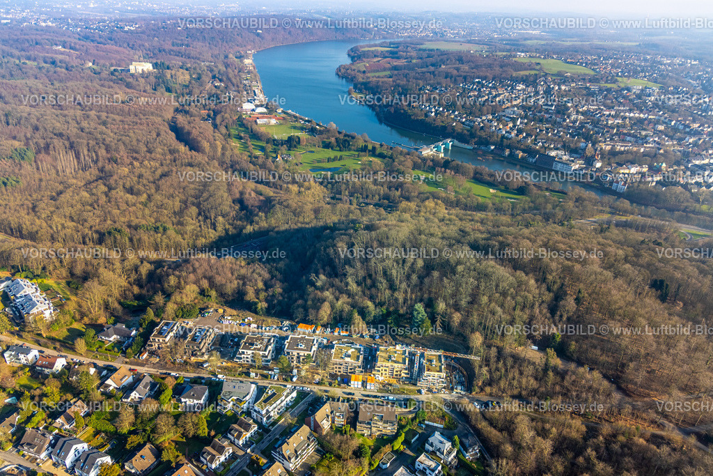 Essen260100768 | Luftbild, Kruppwald und Baldeneysee mit Laufwasserkraftwerk Stauwerk, unten Baustelle mit Neubaugebiet Bredeney Park, Weg Zur Platte, Bredeney, Essen, Ruhrgebiet, Nordrhein-Westfalen, Deutschland