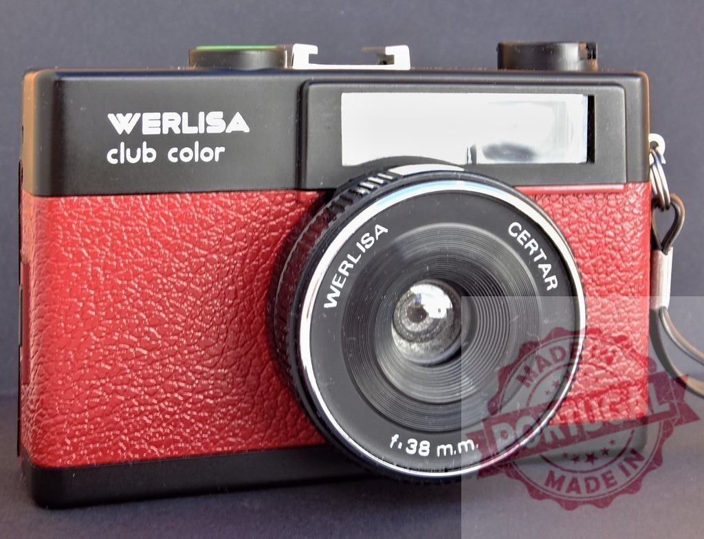 WERLISA club color film camera retro photography | WERLISA club color compact film camera showing vintage photography technology - Realisiert mit Pictrs.com