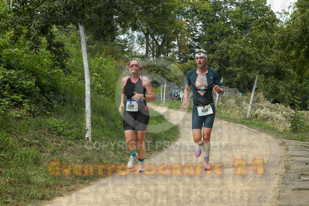 250824_1417_EX1_5650 | Sportfotografie im Rhein-Sieg Kreis, Köln, Bonn, NRW, Rheinland Pfalz, Hessen, etc. Unser Tätigkeitsfeld umfasst den Laufsport vom Volkslauf über den Marathon, Duathlon, Triathon bis zum Ultralauf wie Kölnpfad Ultra oder Schindertrail.