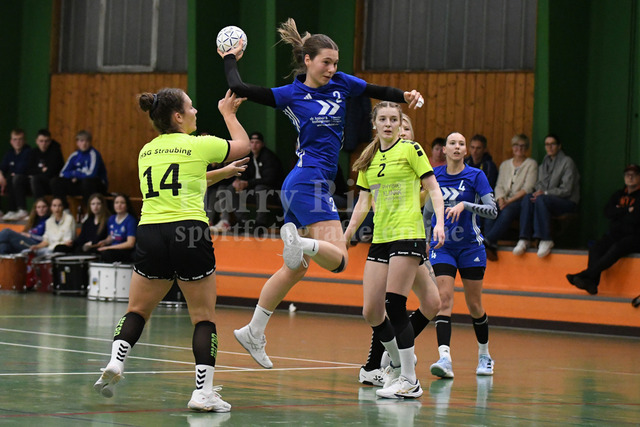 SSG Metten Damen : HSG Straubing | Paula Gäck (SSG Metten Damen #2) - Realisiert mit Pictrs.com