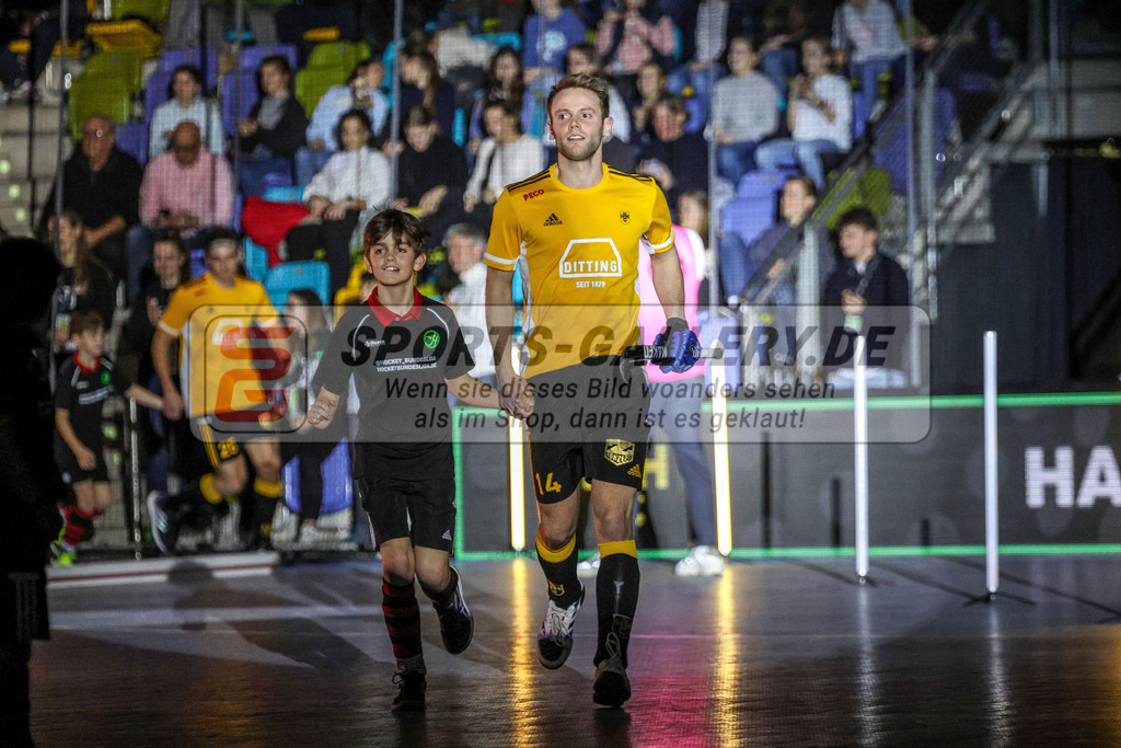 MJ_20230204-HTHC-MHC-M-3 | Tom Schneider (Harvestehuder THC #14), Harvestehuder THC - Mannheimer HC am 4.2.2023 in der Ballsporthalle, Frankfurt am Main